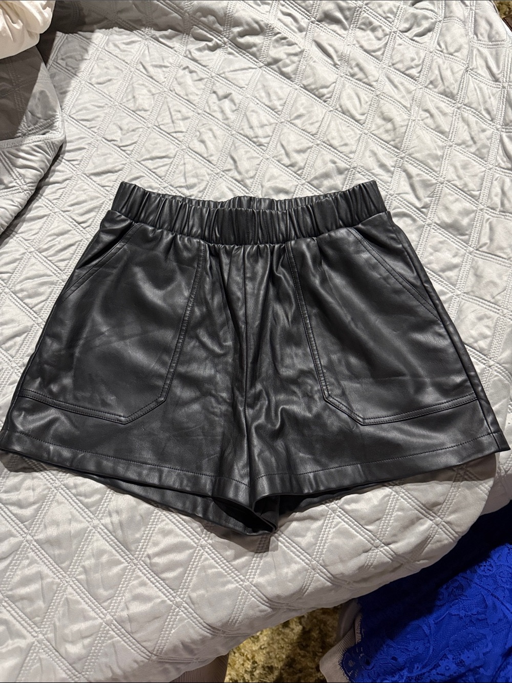 Steve Madden Black Faux Leather High-Waist Elastic Shorts